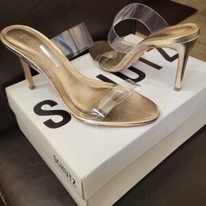Schutz Ariella Vinyl Sandal, 8.5, Gold
